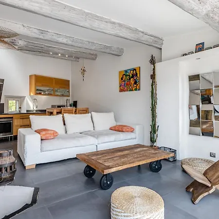 Lägenhet Le Duplex Tropezienne Par Dodo-a-cassis *